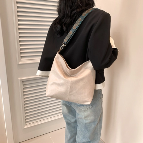 Women Large Capacity PU Leather Tote Bag With Adjustable Ethnic Embroidered Wide Shoulder Strap Retro Crossbody Handbag