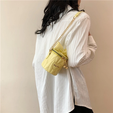 Women Sweet Quilted Bow Heart Shoulder Bag Fashion PU Leather Bucket Bag With Chain Small Round Crossbody Purse