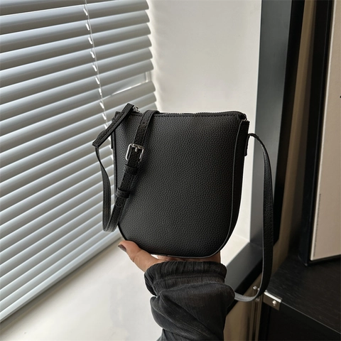 Minimalistische PU Leder Umhängetasche Eimer Form Damen Koreanische Mode Kieselmaserung Kleine Quadratische Schultertasche