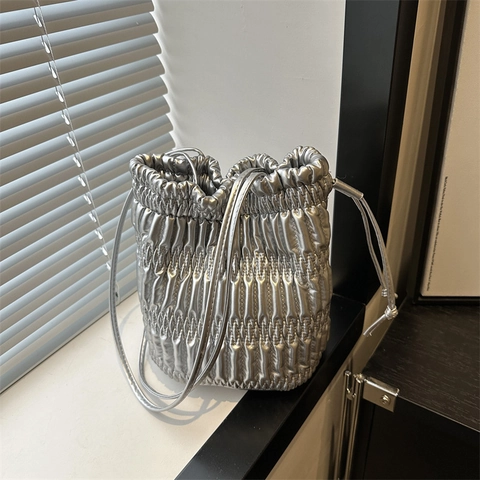 Women Ruched Drawstring Bucket Bag Casual Pleated PU Leather Shoulder Crossbody Bag With Thin Strap For Daily Use
