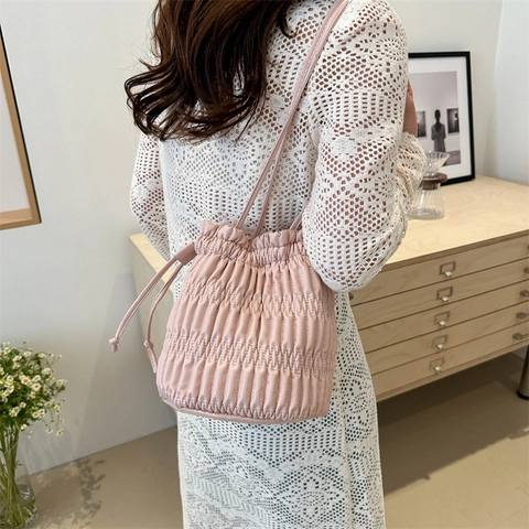 Women Ruched Drawstring Bucket Bag Casual Pleated PU Leather Shoulder Crossbody Bag With Thin Strap For Daily Use