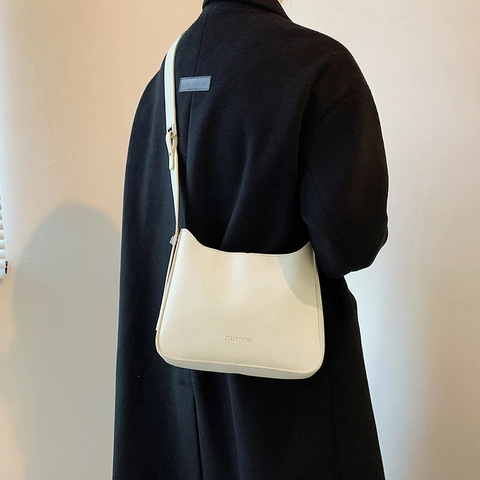 Women Minimalist PU Leather Shoulder Bag Retro Underarm Bag For Daily Commute Versatile Simple Crossbody Bag