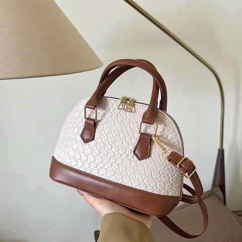 Bolso Concha De Cuero PU Con Patrón Tejido Para Mujer Moda Bolso De Hombro Cruzado En Color De Contraste Con Herrajes Dorados