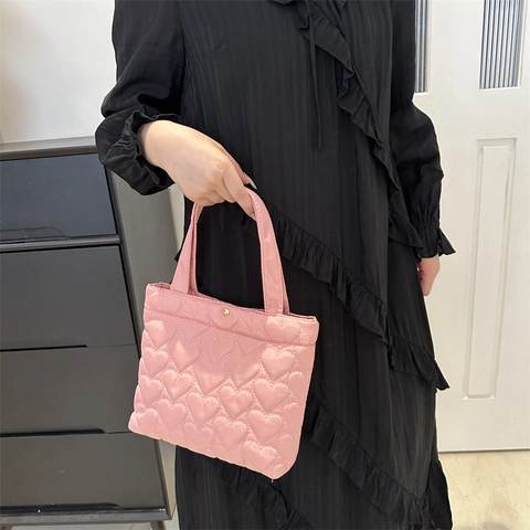Women Quilted Handbag Heart Pattern Solid Color Nylon Tote Aesthetic Shoulder Bag For Daily Casual Use