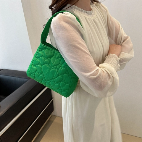Bolso de Hombro Acolchado con Corazón para Mujer Bolso de Nylon Casual de Axila Elegante Bolso de Mano de Color Sólido Ligero