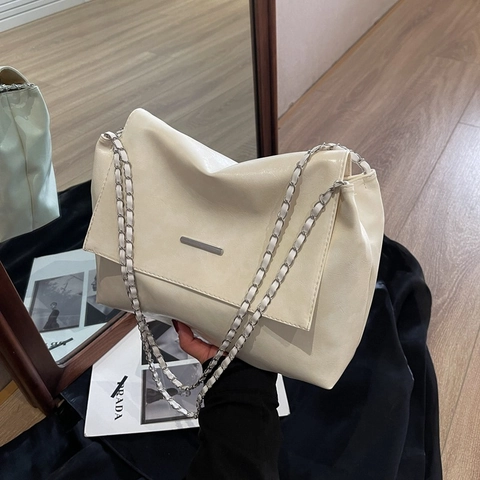 Damen Schultertasche Große Kapazität PU Leder Metall Dekor Kettengurt Lässige Pendler Unterarmtasche