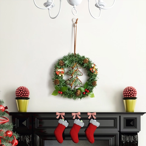 Handgemachter Weihnachtskranz Anhänger Mit Tannenzapfen Rote Beere Karierte Schleife Steinbaum Design Rustikale Rattan Deko