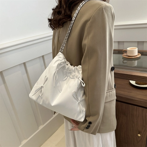 Borsa Tote Pieghettata di Grande Capacità da Donna in Pelle PU Con Tracolla a Catena e Coulisse con Fiocco