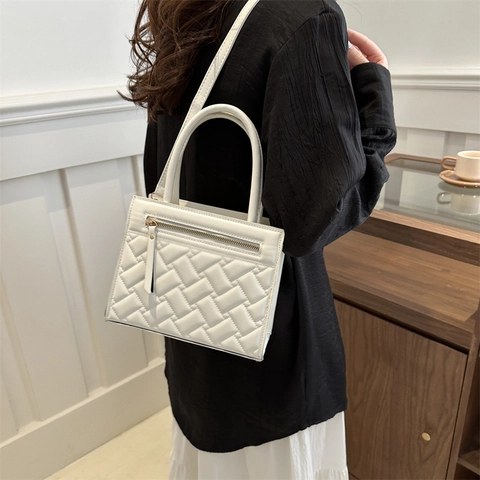 Women Quilted PU Leather Handbag Dual Handles Shoulder Crossbody Bag With Front Zipper Pocket Chic Solid Color