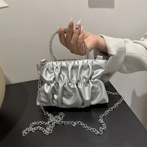 Borsa a Spalla Nuvola Plissettata da Donna Con Manico in Strass Catena in Metallo Borsa a Tracolla in Pelle PU per Festa