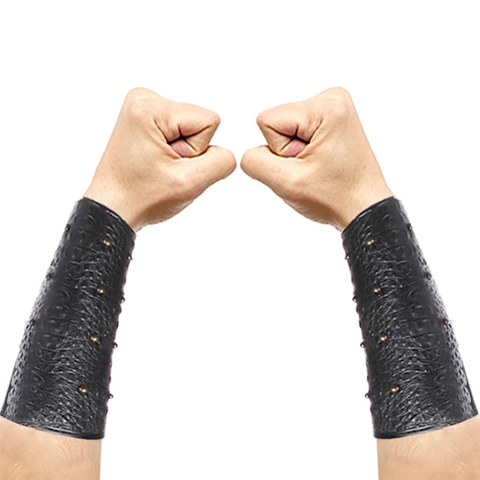 Bracciali Punk Gotico Armatura Polso Similpelle Borchie Lacci Medievale Costume Cosplay Biker Steampunk Retrò