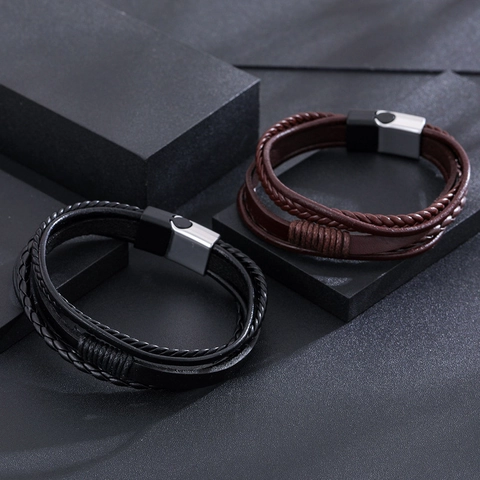 Bracelet en Cuir Tressé Multicouche pour Hommes Avec Fermoir Magnétique en Métal Style Punk Vintage Bijoux de Poignet en Cuir