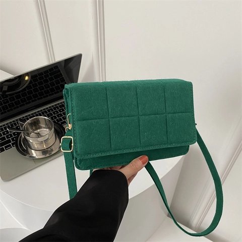 Women Felt Crossbody Bag Quilted Checkerboard Small Square Shoulder Purse Magnetic Closure Trendy Casual Handbag