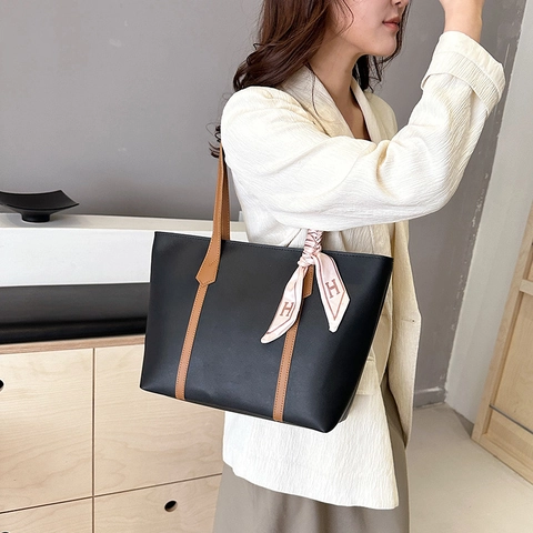 Borsa Tote Minimalista Di Grande Capacità Donna In Pelle PU Borsa A Tracolla Con Sciarpa Di Raso Manico A Contrasto Pendolare