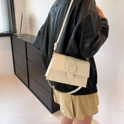 Women Vintage PU Leather Small Square Crossbody Bag Solid Color Shoulder Bag With Large Buckle Fashion Party Daily Handbag