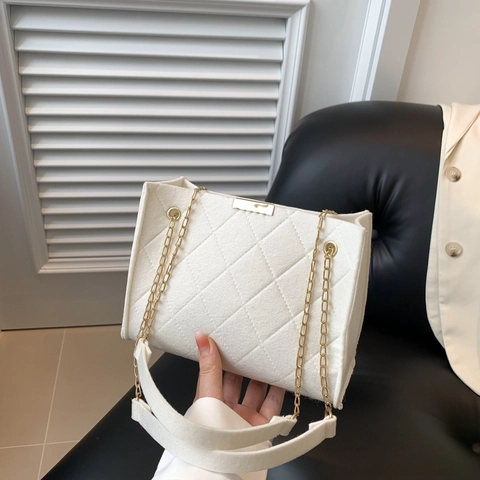 Women Quilted Felt Small Square Bag Casual Chain Crossbody Shoulder Bag Korean Style Rhombic Pattern Autumn winter Handbag