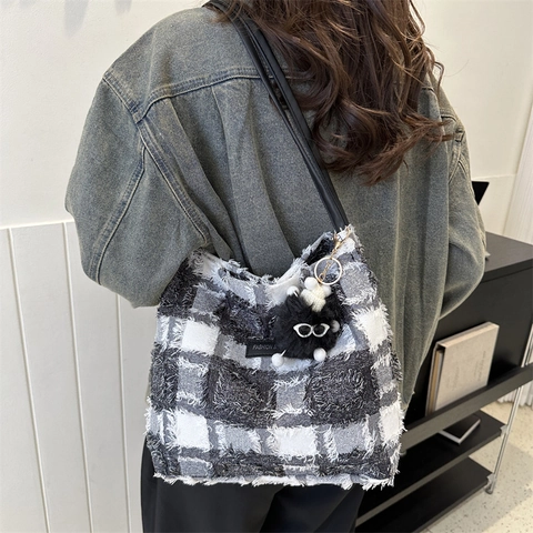 Women Checkered Plaid Tote Bag Frayed Edges Textile Handbag Retro Aesthetic Large Capacity With Plush Monster Charm