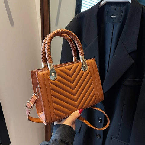 Women Quilted Chevron Shoulder Bag PU Leather Crossbody Handbag With Woven Handle Golden Hardware Retro Square Trendy