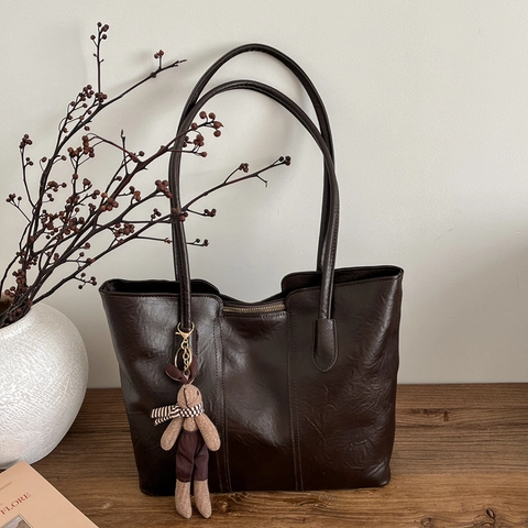 Borsa Tote in Pelle PU Vintage di Grande Capacità per Donna Borsa a Tracolla Versatile per Pendolari con Ciondolo a Forma di Coniglio