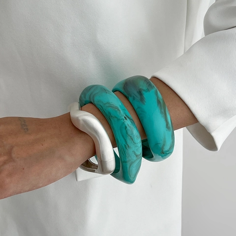 Brazalete De Resina Turquesa Textura Mármol Irregular Ondulado Mate Plata Aleación Apilable Artístico Minimalista Joyería Para Mujer