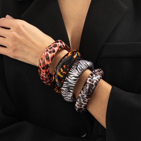 Fashion Leopard Print Resin Bangle For Women Irregular Zebra Tortoiseshell Pattern Wide Bracelet Western Vintage Jewelry