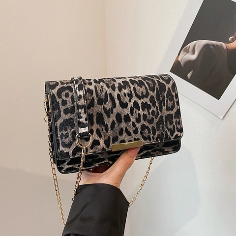Damen Leopardenmuster Umhängetasche Mode PU Leder Goldkette Schultertasche Quadratische Klappenhandtasche Minimalistische Clutch