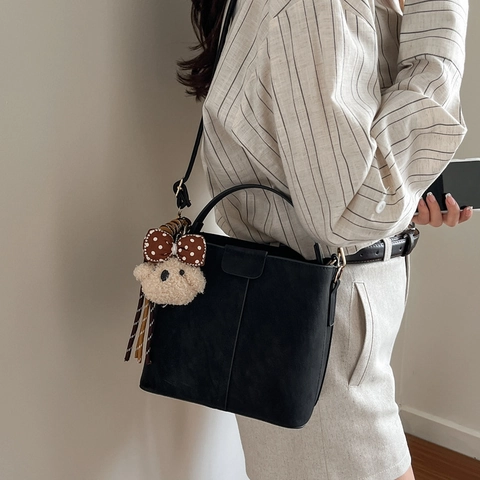 Vintage Suede Textured Bucket Bag For Women Large Capacity Solid Color Shoulder Crossbody Handbag With Plush Teddy Bear Pendant