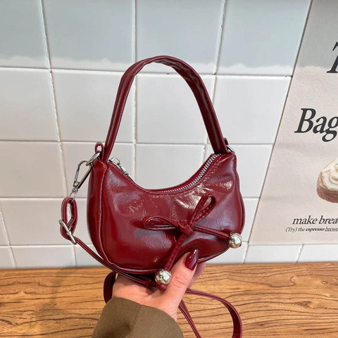 Süße Schleife Lackleder Schultertasche Für Damen Retro PU Handtasche Mini Umhängetasche Mit Silber Metallball Elegant Party Geldbörse