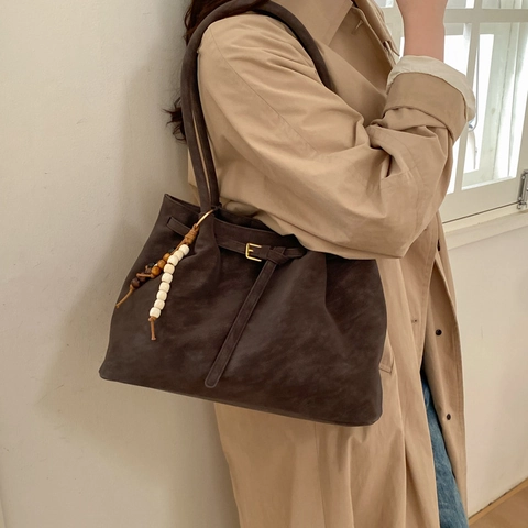 Bolso Tote Retro De Cuero PU Mate De Gran Capacidad Para Mujer Con Colgante De Cuentas De Madera Bolso De Hombro Minimalista