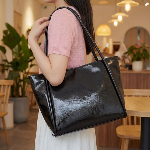 Borsa Tote Grande Capacità Pelle PU Lucida Minimalista Versatile Borsa A Spalla Per Università Pendolari Moda Donne