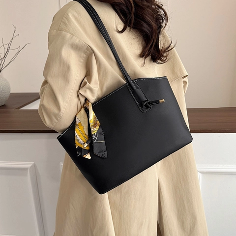 Borsa Tote da Donna Minimalista in Pelle PU Grande Capacità Borsa a Tracolla Con Sciarpa Decorativa Cuciture a Contrasto Casual