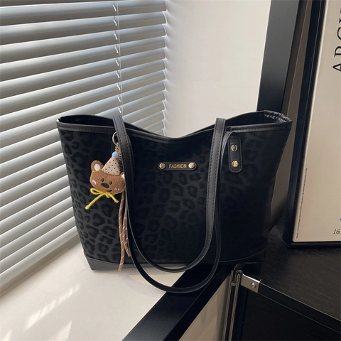 Retro Leopardenmuster Große Kapazität Tote Bag Für Damen Mode Brief Schulter Pendler Tasche Mit Süßem Bären Anhänger Handtasche