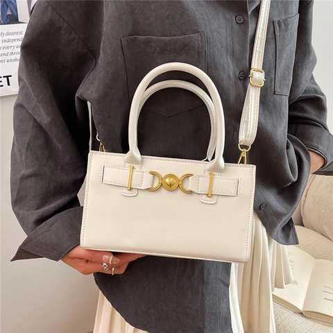 Borsa A Tracolla Quadrata In Pelle PU Retrò Con Fibbia A Cuore Dorata Borsa A Mano Pendolare Versatile Per Donna