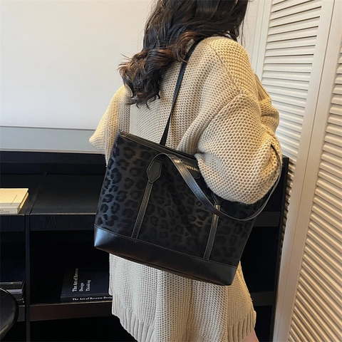 Damen Leopardenmuster Flanell Tote Bag Große Kapazität Urban Einfache Umhängetasche Mit Doppelten Trägern Tägliche Pendeltasche