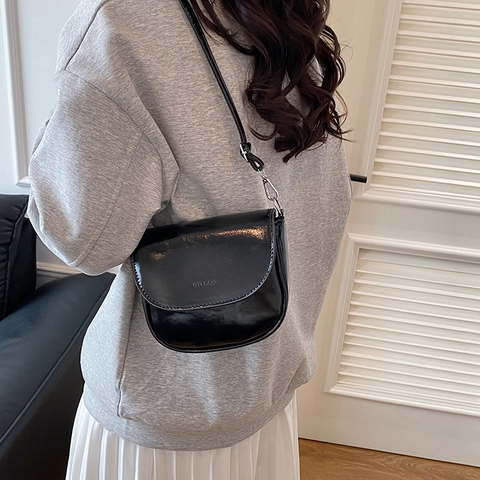 Borsa a Tracolla a Sella in Pelle PU Lucida Vintage da Donna Borsa a Tracolla a Tinta Unita alla Moda Borsa Urbana Versatile