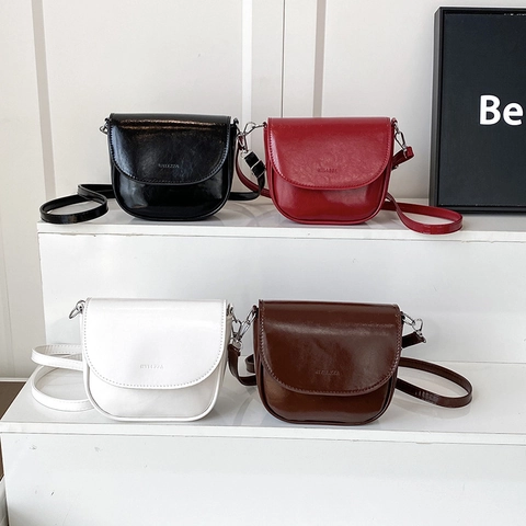 Bolso de Silla de Cuero de PU Brillante Minimalista para Mujer Bolso de Hombro Cruzado Cuadrado Pequeño Bolso de Mensajero Diario