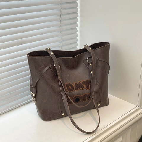 Vintage PU Leren Tote Tas Grote Capaciteit Schoudertas Voor Dames Retro Letter Patch Pluche Decor