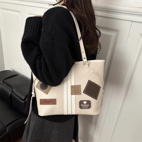 Borsa Tote in Pelle PU Vintage da Donna Grande Capacità Borsa a Tracolla da Pendolare Con Patch Decorative Cuciture Design Semplice