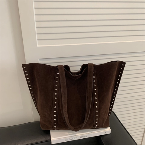 Damen Nieten Besetzte PU Umhängetasche Retro Hobo Tragetasche Und Kleiner Beutel Mode Handtasche Für Die Arbeit Täglicher Urbaner Stil