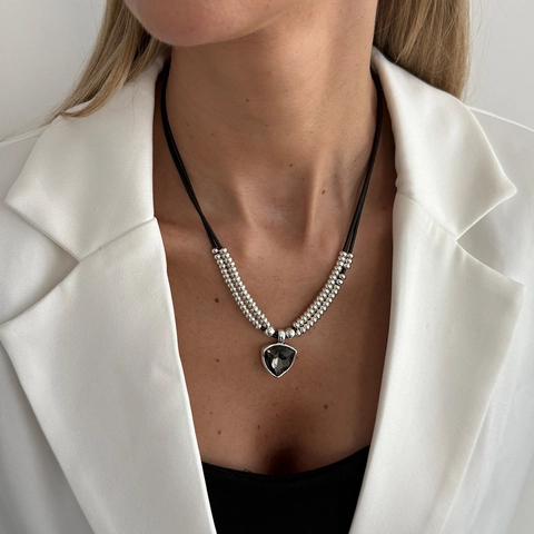 Moderne Geometrische Dreieck Anhänger Halskette Mit Legierung Silber Perlen Und Schwarze Wachsschnur Für Frauen