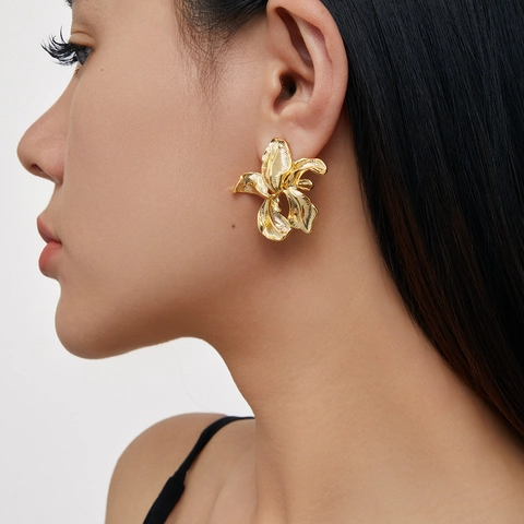 French Vintage Iris Flower Stud Earrings Textured Copper Metallic Statement Jewelry For Women