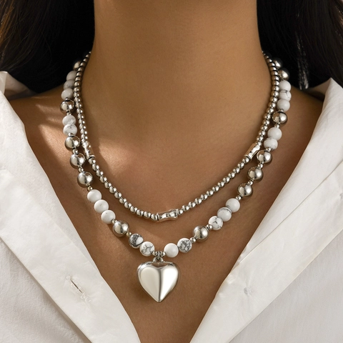 Minimalistische Mehrlagige Herz Anhänger Perlenkette Für Damen Legierung CCB Synthetischer Türkis Silber Schlüsselbeinkette Schmuck
