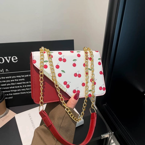 Borsa a Tracolla Piccola Quadrata da Donna in Pelle PU con Catena d'Oro e Stampe a Fumetti Ciliegia Fragola