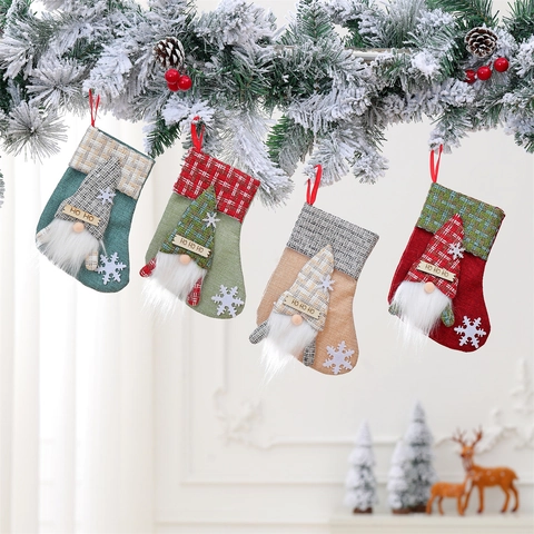 Calza Di Natale Sacchetto Regalo Ornamento 3D Gnomo Vecchio Senza Volto Lino Pelliccia Sintetica Etichetta Legno Fiocco Neve
