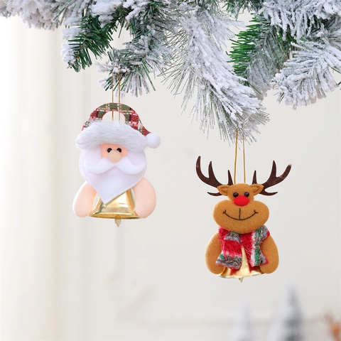 Adornos Colgantes Para Árbol De Navidad Muñecos De Peluche A Cuadros Con Campanas De Metal Papá Noel Muñeco De Nieve Oso