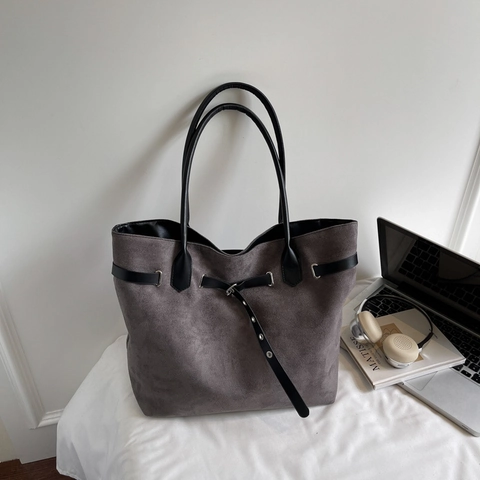 Women Large Capacity Urban Minimalist Tote Bag PU Suede Feel Commuter Shoulder Bag With Metal Buckle Solid Color Large Bag
