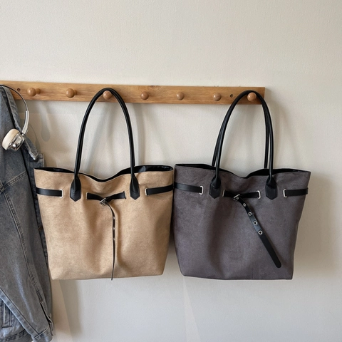 Women's Large Capacity Faux Suede Tote Bag Minimalist Spliced Contrast Color Shoulder Bag With Belt Buckle Casual Handbag