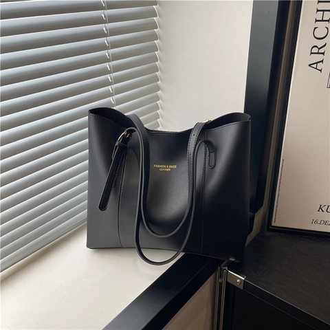 Sac Fourre-Tout en Cuir PU pour Femmes Grande Capacité Minimaliste Urbain Navette Sac à Bandoulière Boucle Métallique Fermeture Magnétique