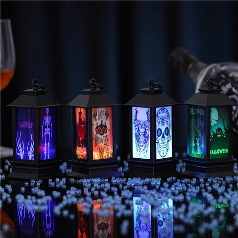 Lanterne LED d'Halloween Lampe Suspendue Décorative Avec Motifs de Citrouille Crâne Fantôme Lampe en Plastique Rétro Pour Fête