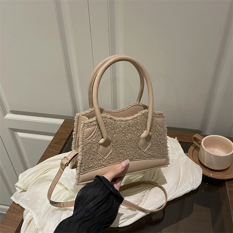 Women Plush Lamb Wool Handbag PU Leather Patchwork Crossbody Bag With Top Handles Adjustable Strap Autumn Winter Chic